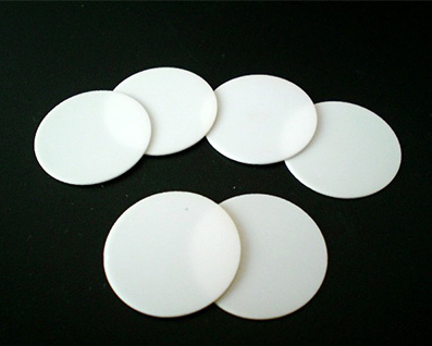 Zirconia ceramic flakes